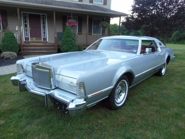 1975 Lincoln Mark Series Silver Luxury Group Option