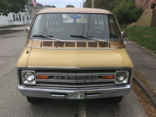 1975 Plymouth Voyager Sport 5 Passenger