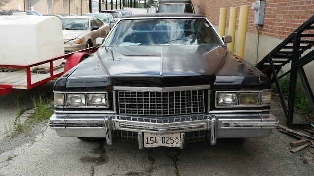 1976 Cadillac Fleetwood --