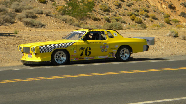 1976 Chrysler Cordoba Racing