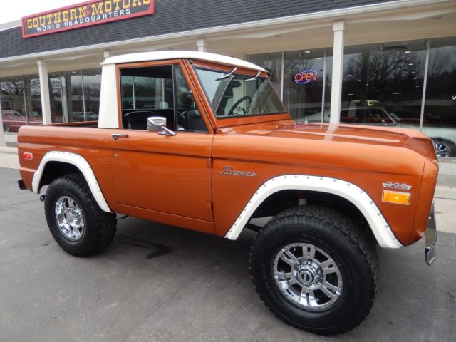 1976 Ford Bronco Buckets with Console