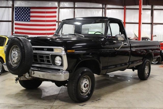 1976 Ford F-150 --