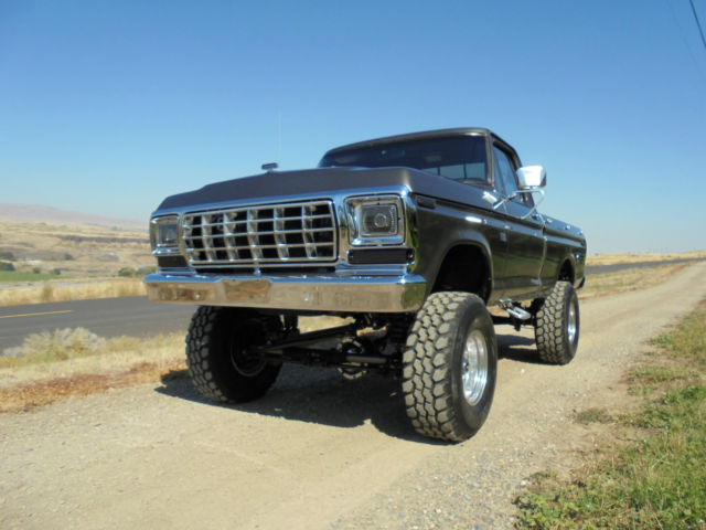 1976 Ford F-150 Show Truck