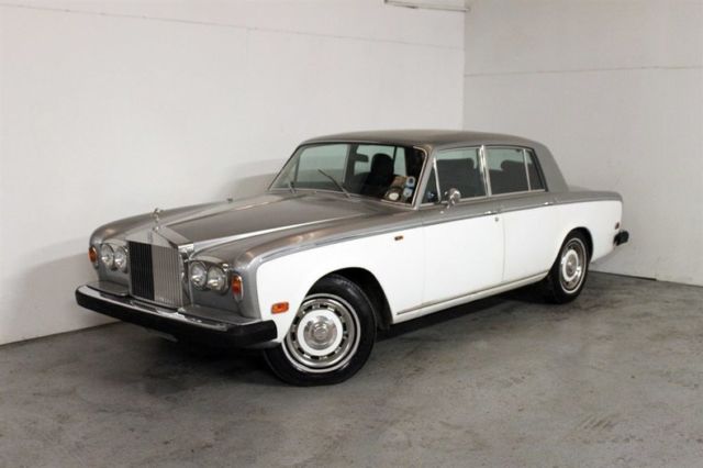 1976 Rolls-Royce Silver Shadow --