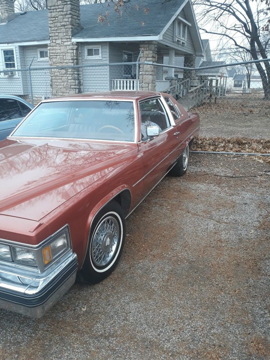 1977 Cadillac DeVille Coupe Brown