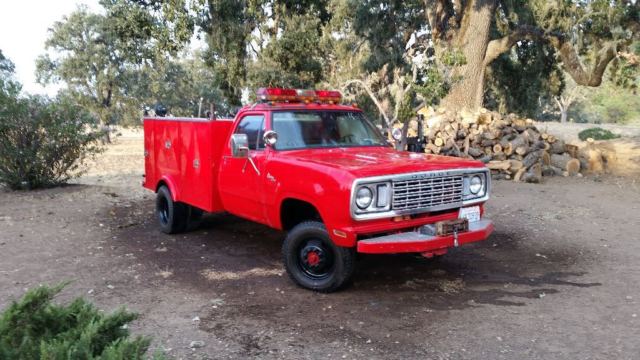 1977 Dodge Power Wagon fire rescue 4x4