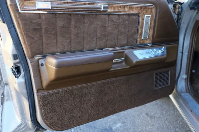 mercury grand marquis door panel