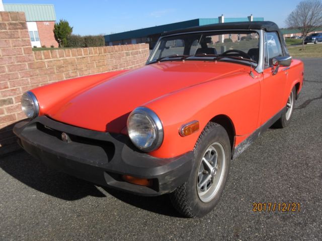 1978 MG Midget with tonneau cover conv. top boot cover