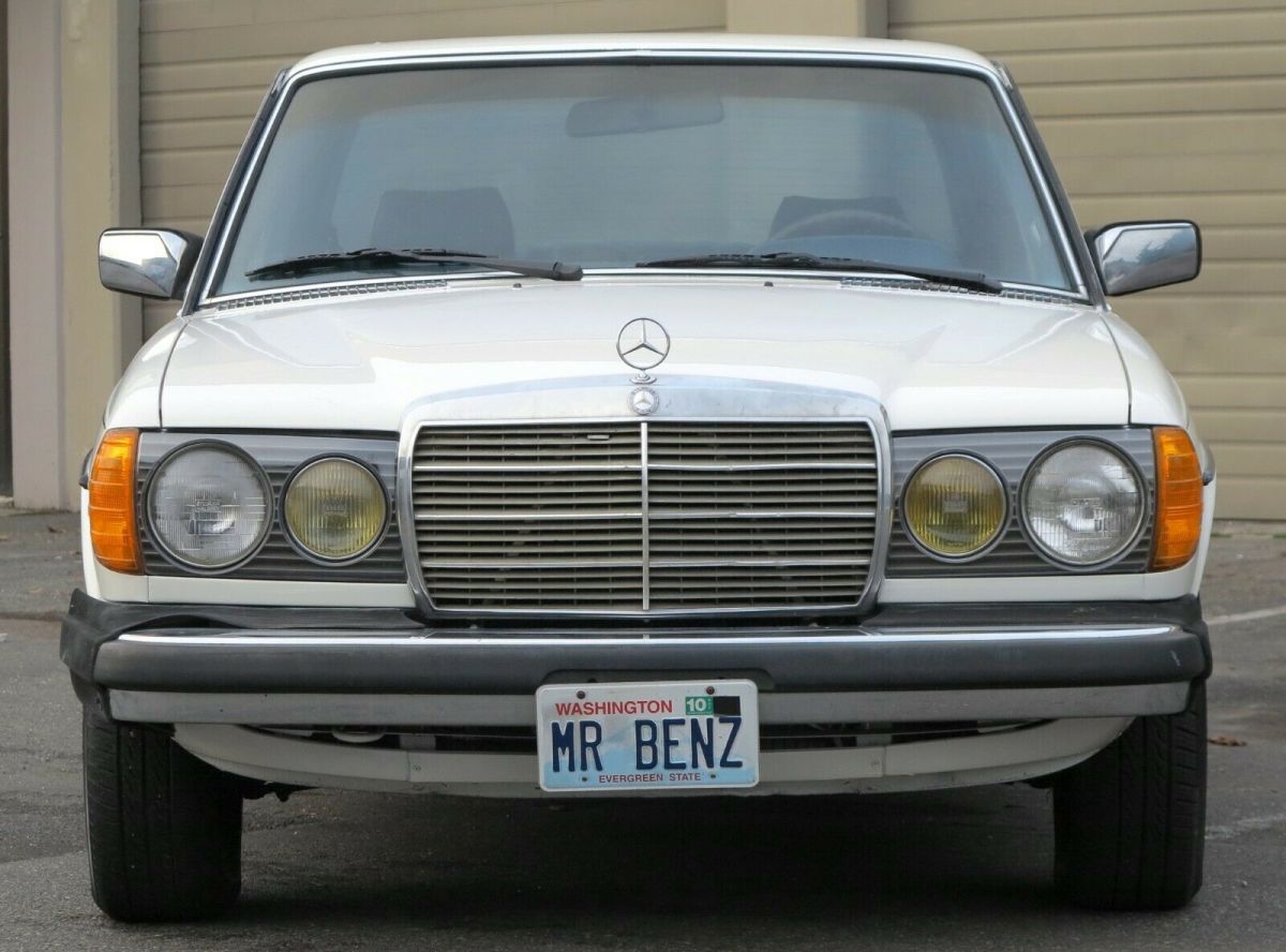 1981 Mercedes-Benz 300-Series 300S