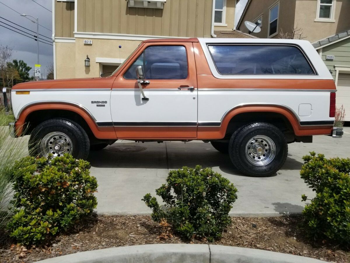 1984 Ford Bronco XLT 4X4 302 V8 CALIFORNIA RUST FREE VEHICLE 4WD