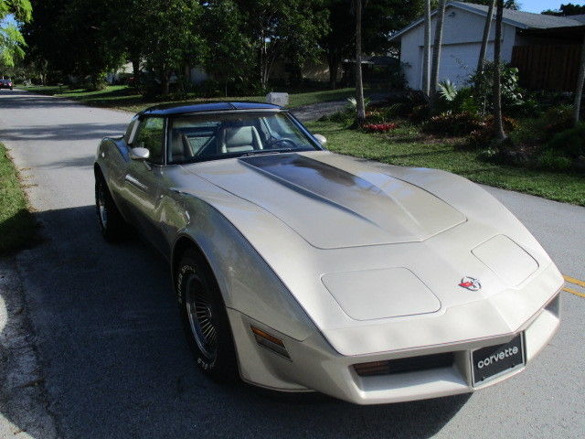 1982 Chevrolet Corvette coupe