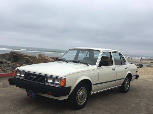 1982 Toyota Corona  22R Luxury Edition