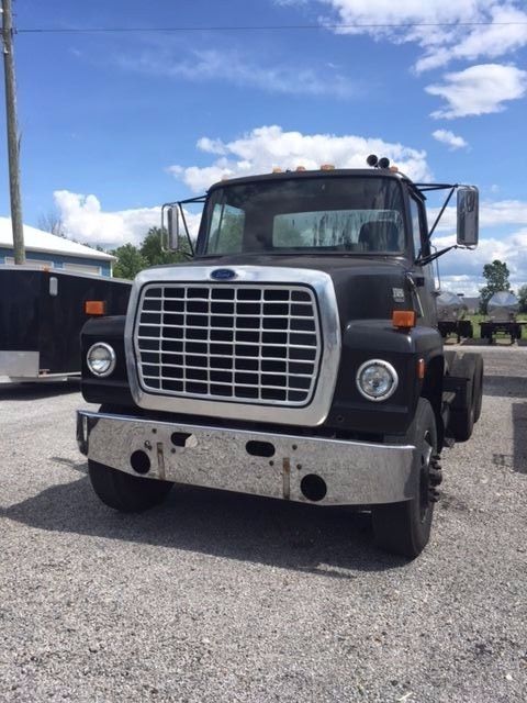 1983 Ford 9000