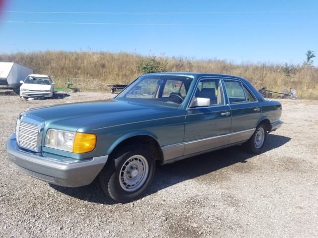 1983 Mercedes-Benz 300-Series Leather