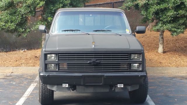1984 Chevrolet C/K Pickup 1500 Black