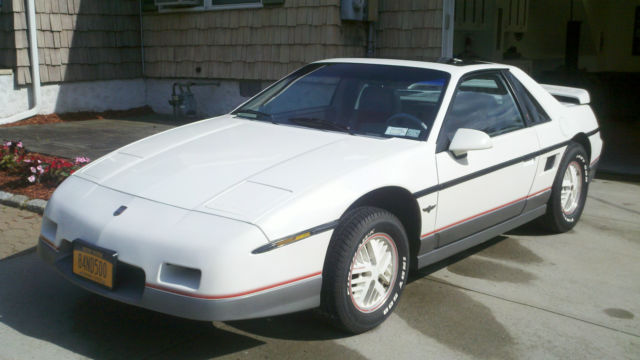 1984 Pontiac Fiero Pace Car