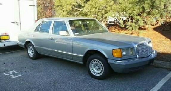1984 Mercedes-Benz 300-Series Leather