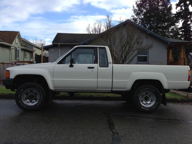 1984 Toyota Pickup Sr5 Extended Cab Pickup 2 Door 2 4l 4x4 Only
