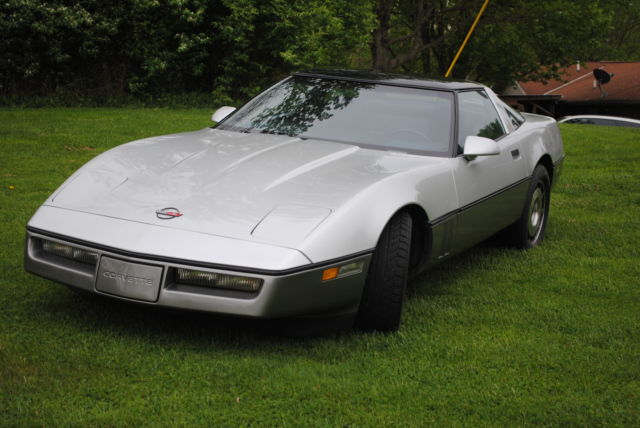 1985 Chevrolet Corvette Gray