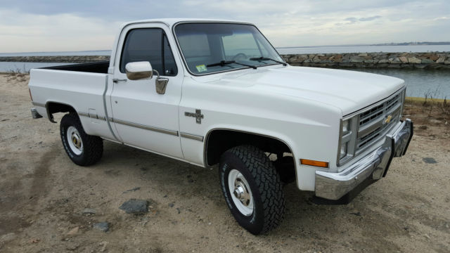 1985 Chevy K10 Short Bed, 4x4, 4 Speed, Cruise Control Outstanding 