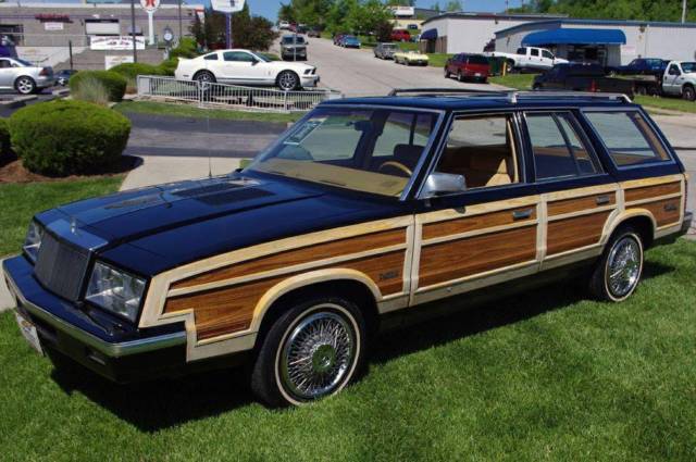 1985 Chrysler Town & Country Woody Wagon