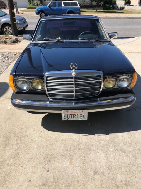 1985 Mercedes-Benz 300-Series Coupe