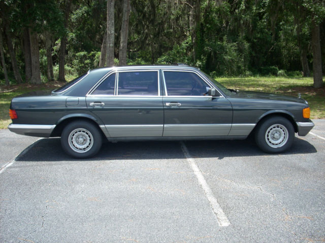 1985 Mercedes-Benz 500-Series Leather
