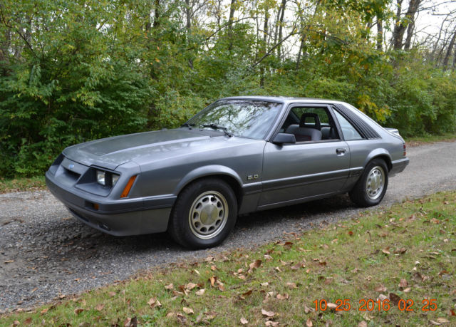 1985 Ford Mustang 2 DOOR COUPE