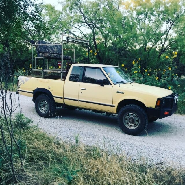 1985 Nissan Other Pickups ST
