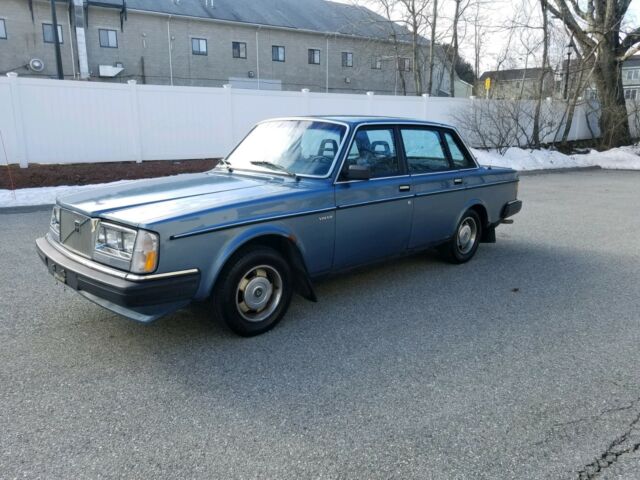 1985 Volvo 240 244 DL Automatic