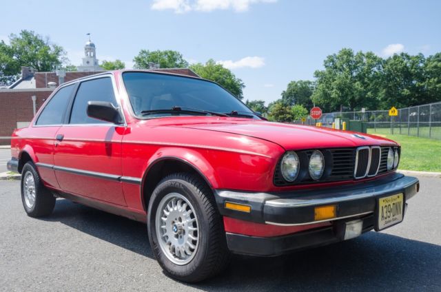 1986 BMW 3-Series Houndstooth Cloth