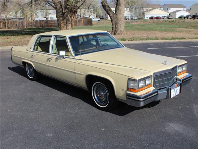 1986 Cadillac Fleetwood --