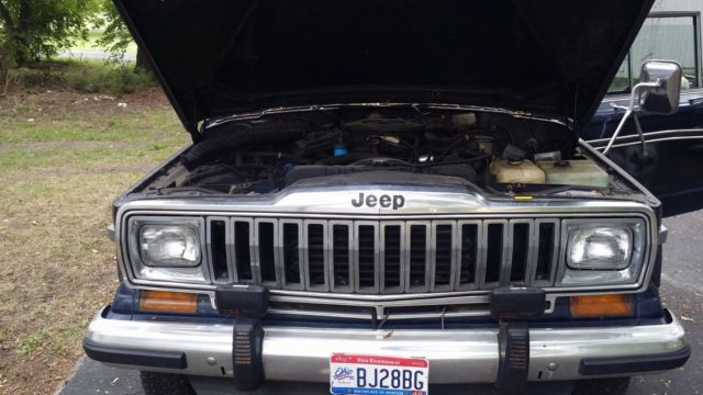 1986 Jeep J-20 with Pioneer Package