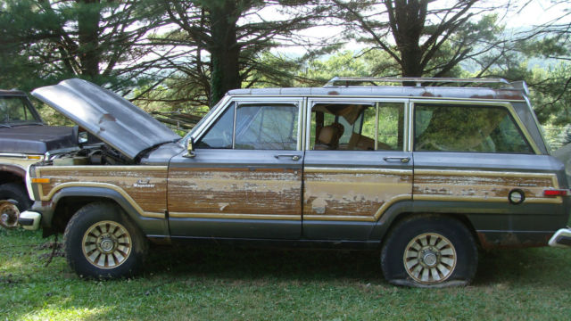 1986 Jeep Wagoneer Grand