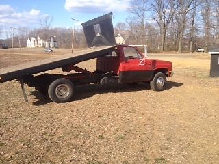 1986 Chevrolet Other Pickups red