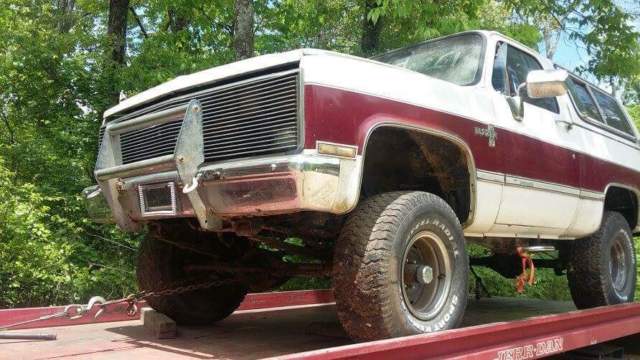 1986 Chevrolet Other Pickups Red