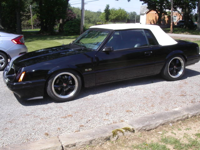 1986 Ford Mustang black