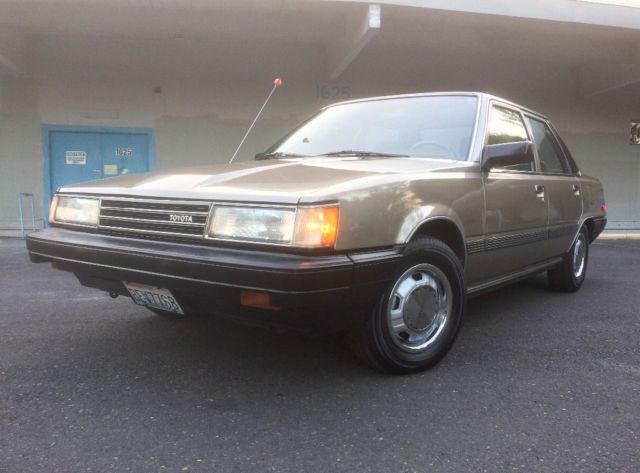 1986 Toyota Camry DLX