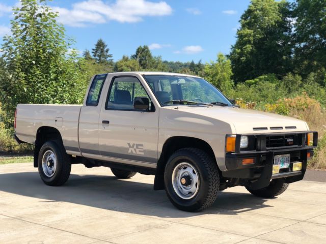 1986 Nissan Other Pickups XE