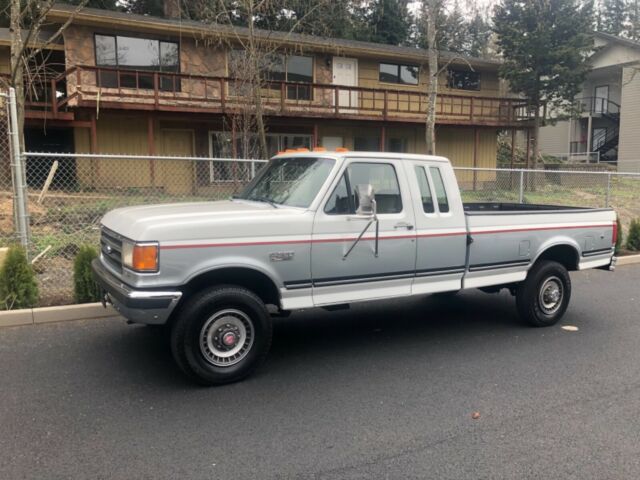 1989 Ford F-250 1989 FORD F-250 4x4  XLT  lariat  Low miles 106.k