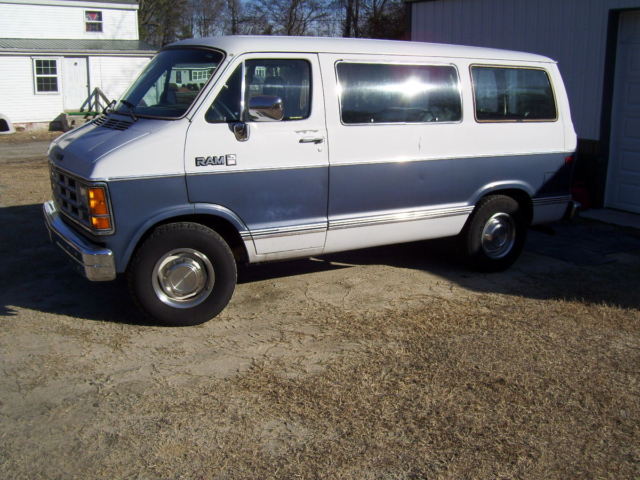 1987 Dodge Ram Van