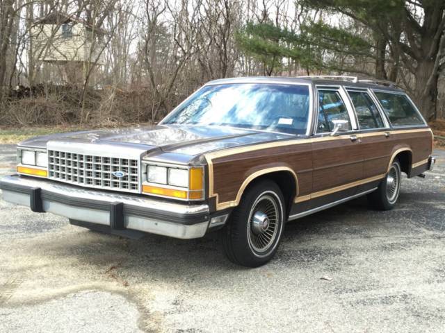 1987 Ford Crown Victoria Country Squire