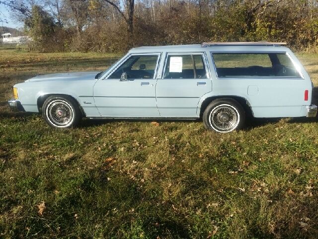 1987 Ford Crown Victoria Base 4dr Wagon
