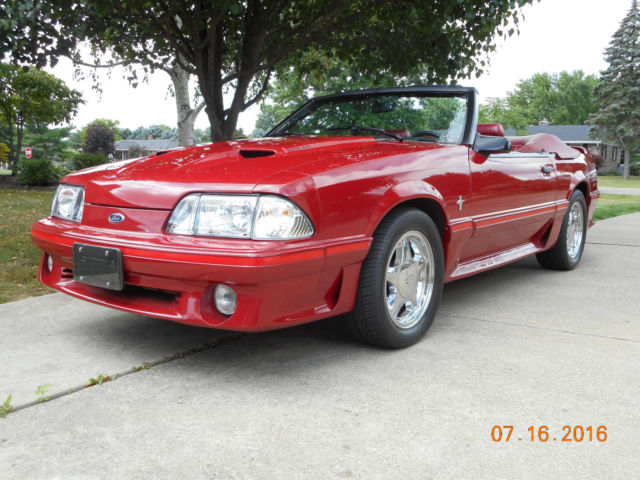 1987 Ford Mustang CONVERTIBLE