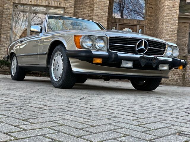 1987 Mercedes-Benz SL-Class 560SL Collector Owned