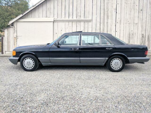 1987 Mercedes-Benz 500-Series Leather