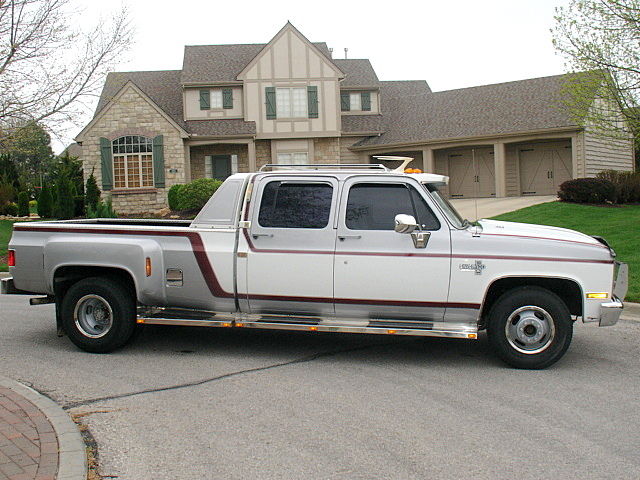 1988 Chevrolet C/K Pickup 3500 Silverado 30