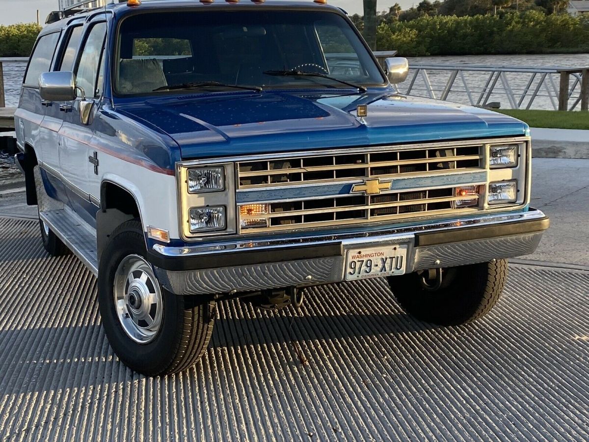 1988 Chevrolet V20 Suburban V200