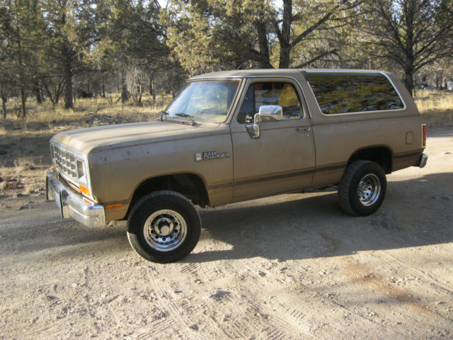 1988 Dodge Ramcharger LE