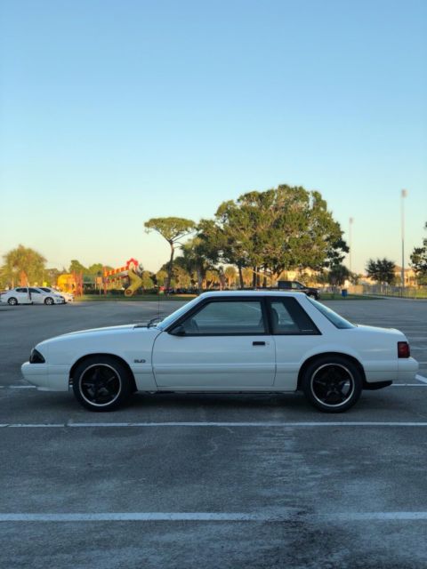 1988 Ford Mustang LX Coupe